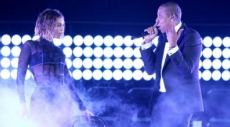 ¡Hombre le arranca el dedo a mordidas a un fanático durante concierto de Beyoncé!
