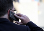 Hombre quiere hablar por teléfono 50 horas seguidas