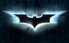 Hombre se disfraza de Batman y recorre las calles en motocicleta