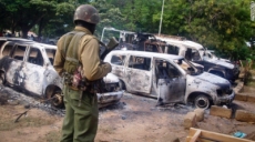 Hombres armados matan a decenas de personas en una ciudad costera de Kenya