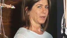 Jennifer Aniston aparece con gigantesca cicatriz
