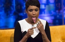 Jennifer Hudson sorprende al mostrar su lengua