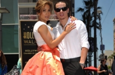 Jennifer Lopez ¿pidió anillo de compromiso a Casper Smart?