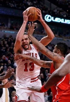 Joakin Noah realiza su cuarto triple-doble