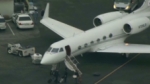 Justin Bieber y su papá ignoraron pedido de no fumar marihuana en el avión
