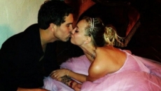 Kaley Cuoco recibe el Año Nuevo ¡con boda!