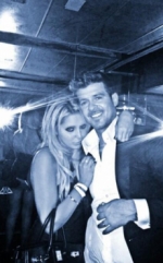 La esposa de Robin Thicke recibe en Twitter una extraña imagen de su esposo…