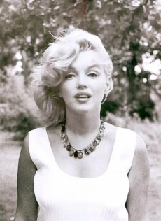 La historia oculta del 'Happy Birthday, Mr. President' de Marilyn Monroe.