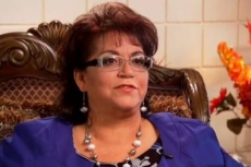 La mamá de Jenni se lanza como cantante