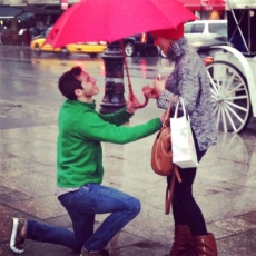 La más romántica propuesta de matrimonio en Nueva York fue fotografiada por una extraña