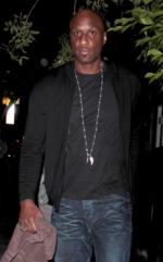 Lamar Odom todavía no ha firmado los papeles de divorcio de Khloé Kardashian