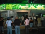 Levantan restricción de horarios en negocios