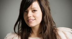 ¡Lily Allen estrena video de 'URL Badman'!