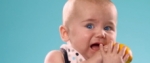 Los bebes mas adorables prueban limón por primera vez.