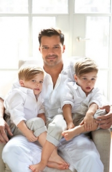 ¡Los gemelos de Ricky Martin son sencillamente adorables!