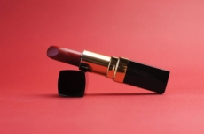 Los Sí y los No de usar labial rojo.