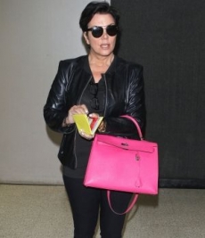 Mamá de Kim Kardashian también tiene video sexual