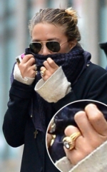 Mary Kate Olsen aparece luciendo un enorme anillo de compromiso