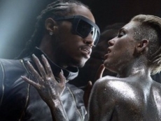 Miley Cyrus se desnuda en otro video