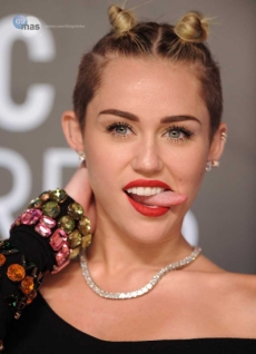 Miley Cyrus se inspira en Britney Spears