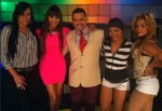 Modelo de Cero Estrés Muestra Todo en Pleno Programa