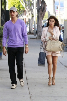 Modelo pide prueba de paternidad a Kourtney Kardashian