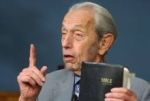 Muere en EE.UU. el predicador que vaticinó tres apocalipsis