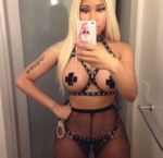 Nicki Minaj no dejo nada a la imaginación