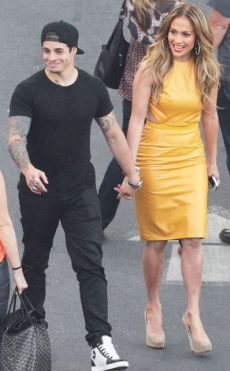 Niegan un romance entre Casper Smart y una modelo transexual