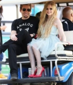 'No se casaron': desmienten boda de Avril Lavigne