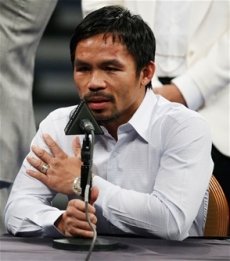 Pacquiao fue operado con éxito, pero siguen las demandas en su contra