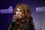 Paulina Rubio se convierte en pelirroja