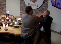 Periodistas se van al bollo en emisora