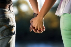 ¿Por qué el ser humano insiste en la monogamia?