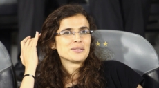 Primera mujer en un banquillo masculino del fútbol profesional.