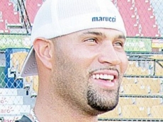 Pujols: “cualquier número que Canó pida, se lo merece”