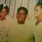 Rihanna no paga funeral de abuela