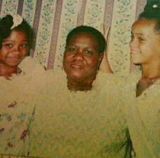Rihanna no paga funeral de abuela
