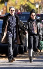 Robert Pattinson adopta el look hipster gracias a su nueva novia…