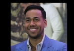 Romeo Santos es más cauteloso para evitar contratos con narcos.