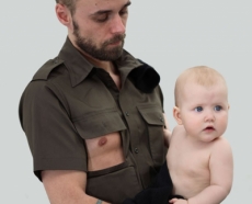 ¿Sabías que el hombre puede producir leche paterna y amamantar a su hijo?