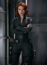 Scarlett Johansson revela nunca pensó se convertiría en una heroína del cine.
