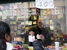 Se sacan en California loto de 425 millones de dólares