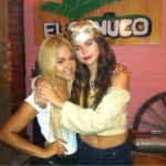 Selena Gomez cocinando comida dominicana.