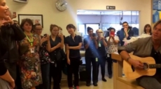 Serenata de Nicole Kidman y Keith Urban en hospital infantil se vuelve viral