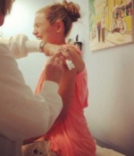 Thalía sufre accidente en playa