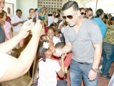 Tito “El Bambino”, por la niñez de RD