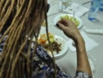 Toño Rosario almuerza en el Comedor Económico
