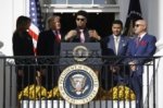 Trump bromea con el pelo de Juan Soto y lo invita a ofrecer unas palabras en la Casa Blanca