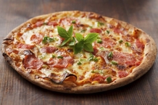 Un piloto ordenó pizzas para los pasajeros y la tripulación de un avión varado.